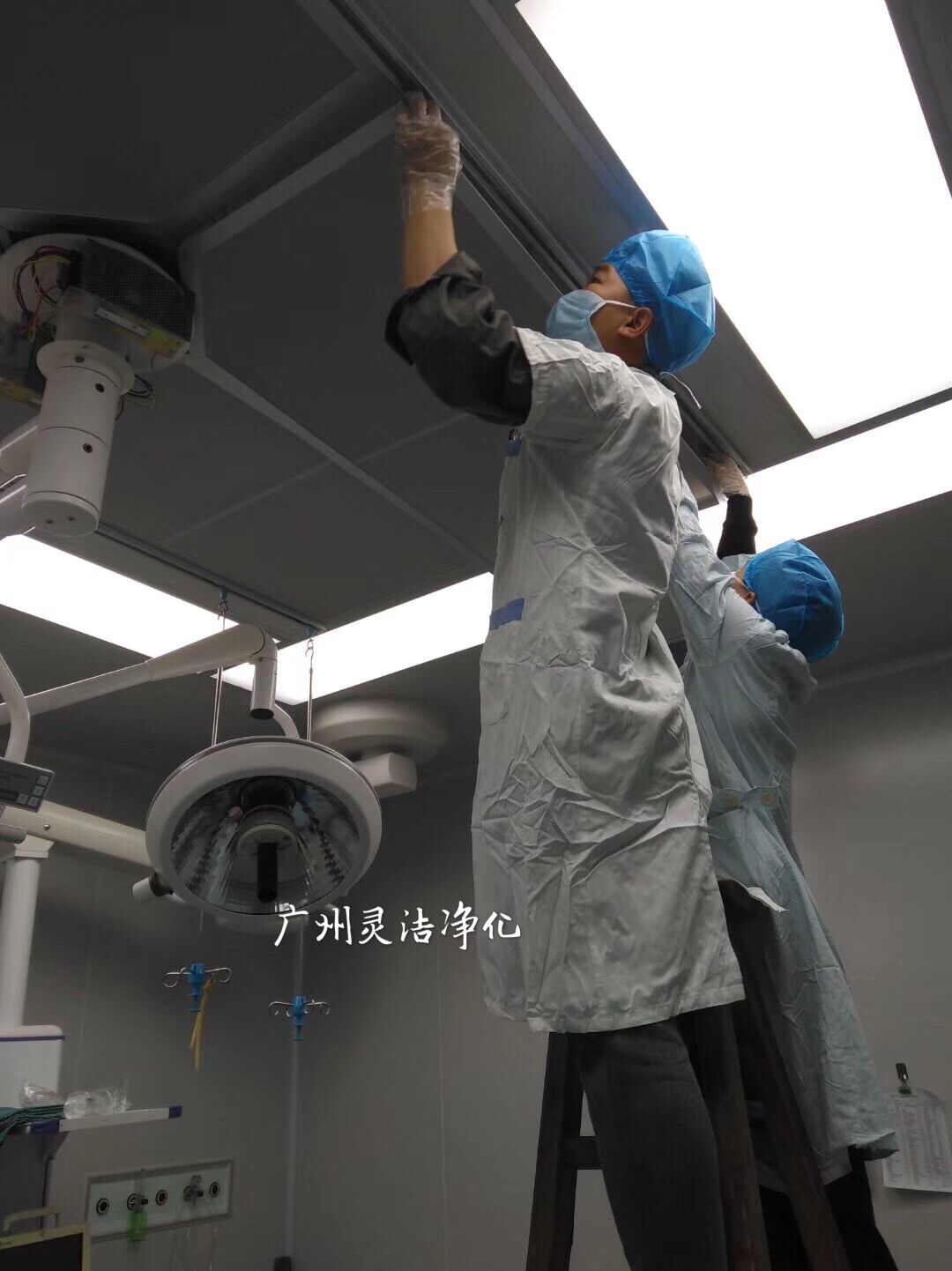 送風天花高效過濾（lǜ）器