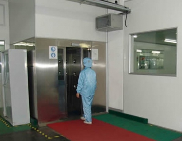 我司不鏽鋼風淋室、風淋通道為湖南六和通食品工業QS認證添磚加瓦